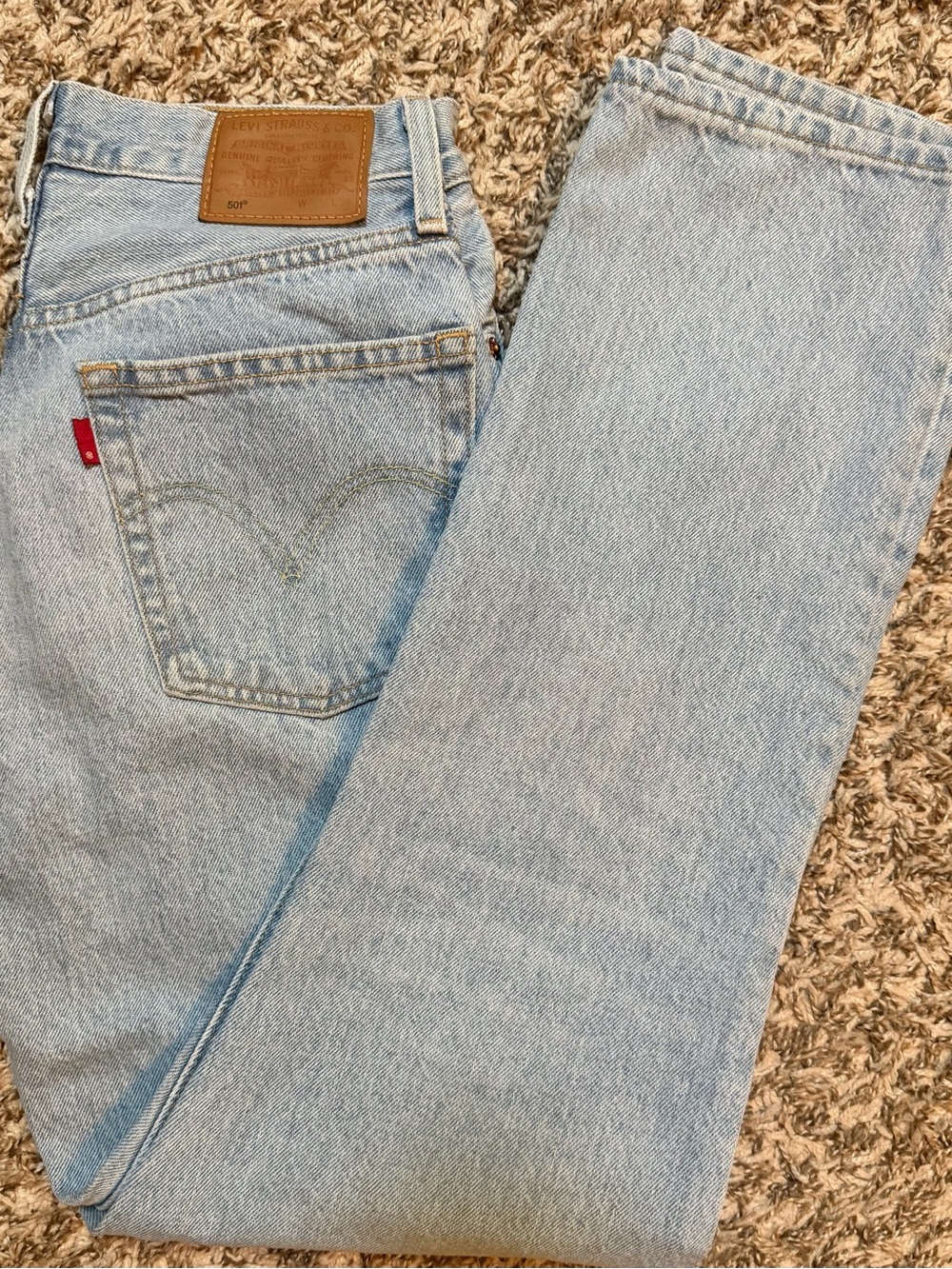 Levi's Premium 501 Original Cropped Women's Jeans with ® red tag - Picture 2 of 7